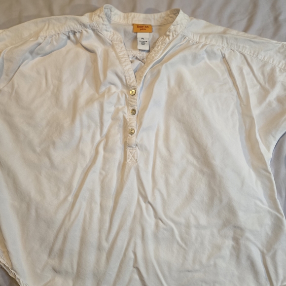 Ruby Rd. White Blouse with Gold Buttons - Picture 2 of 6
